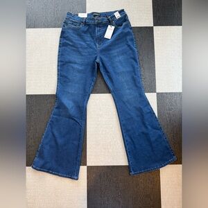 NWT Flying Banana Los Angeles High-Rise Flare Jeans | Size 16 M | Stretch Denim